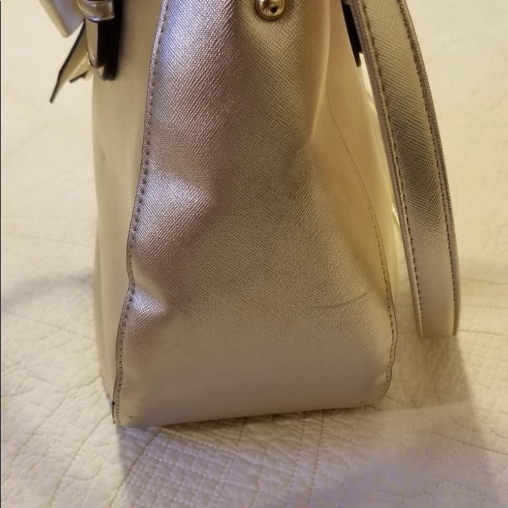 Metallic Gold Purse - Picture 2 of 8